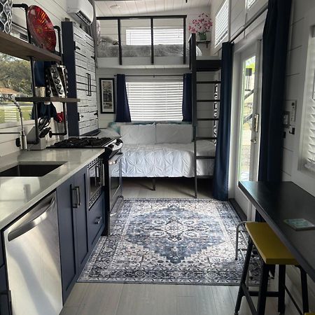 Vila Pet Friendly, Modern Tiny House In Vibrant Clermont Exteriér fotografie